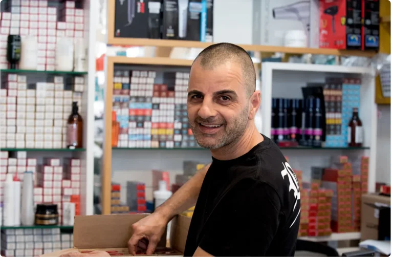 עדי אשכנזי, מומחה למוצרי שיער מקצועיים